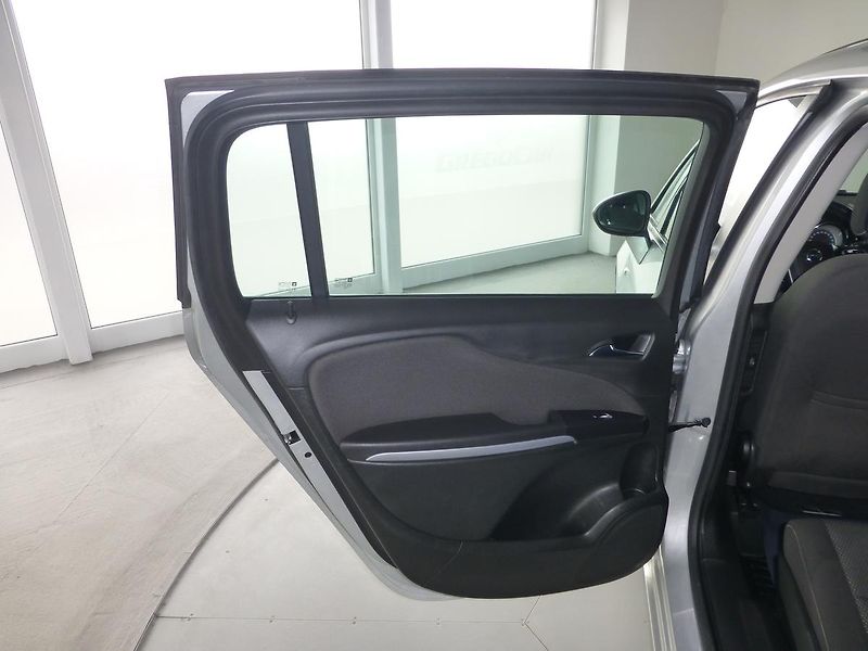 Opel Zafira (2012) 2,0CDTI-121KW*VYHŘ.SED***7MÍST - fotka 12 z 23