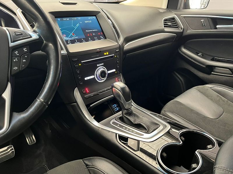 Ford Edge 2.0 TDCi AWD Sport ČR 1.majit. - fotka 21 z 74