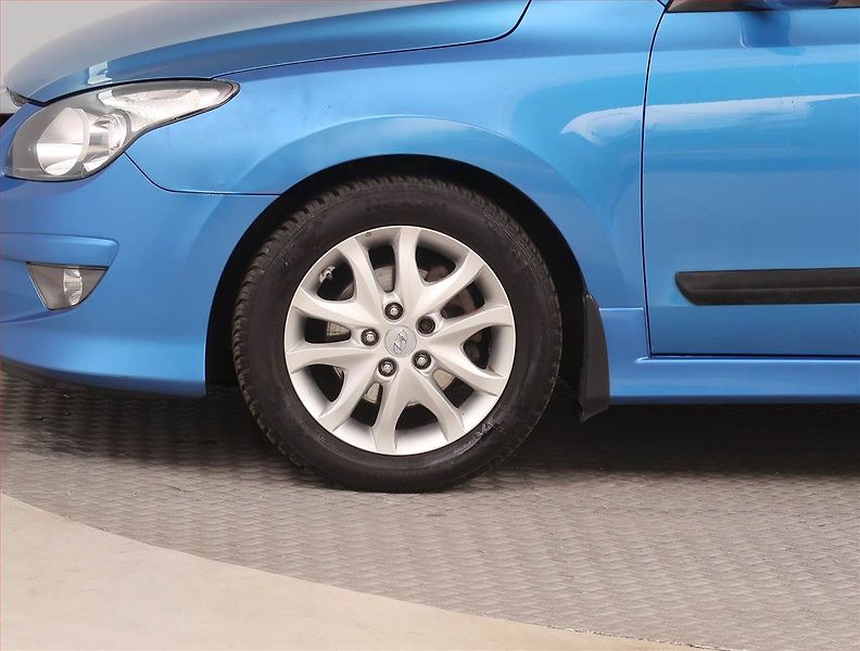 Hyundai i30 (2010) 1.6 CVVT, LPG, po STK - fotka 14 z 15