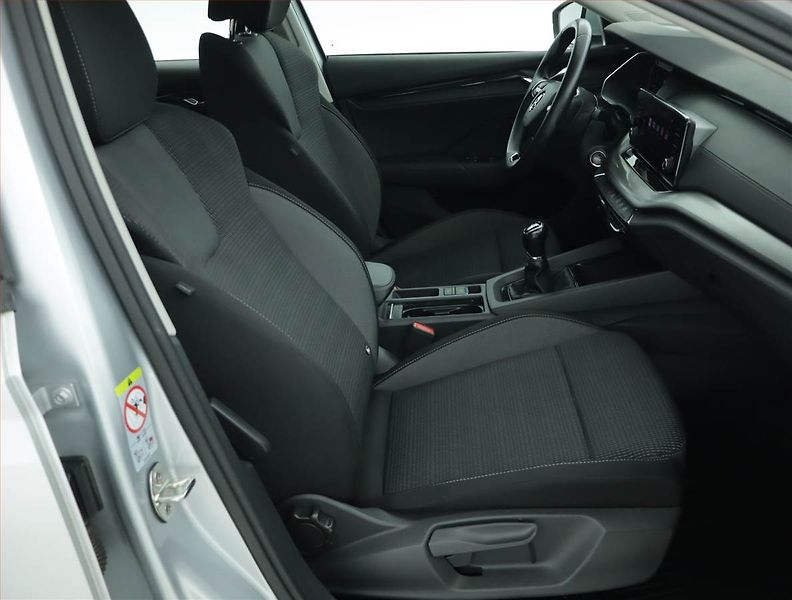 Škoda Octavia (2022) Ambition 2.0 TDI, ČR,1.maj - fotka 8 z 14