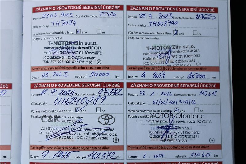 Toyota Auris 1,6 i  NOVÉ V ČR,SERVIS - fotka 29 z 30