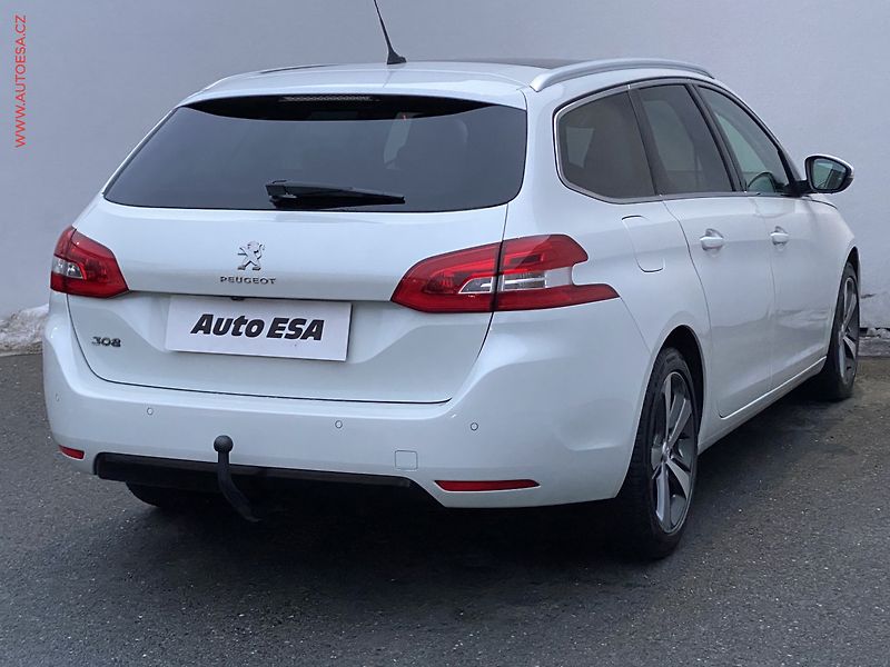 Peugeot 308 (2019) 1.5 HDi, navi, panorama - fotka 4 z 18