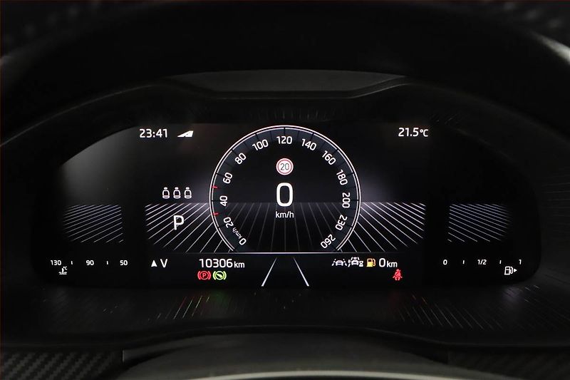 Škoda Kamiq (2025) 1.0 TSI, MONTE CARLO, AUTOMAT - fotka 9 z 20