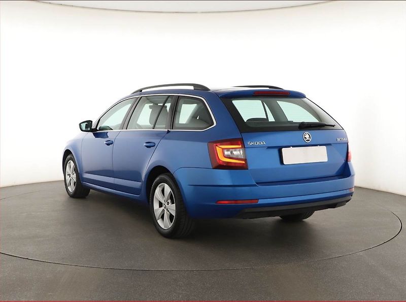 Škoda Octavia (2018) 1.6 TDI, Serv.kniha, Tempomat - fotka 4 z 13