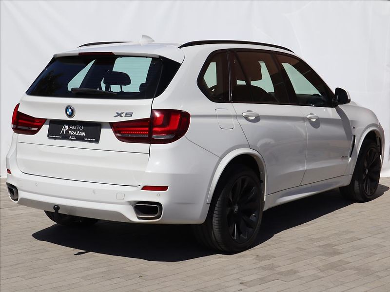BMW X5 3,0 d M-Paket HeadUp LED DPH H - fotka 6 z 38