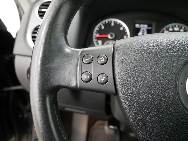 Volkswagen Tiguan - fotka 14 z 25