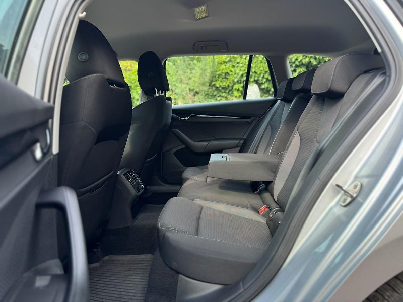 Škoda Octavia (2021) 2.0TDi 1.MAJ. ČR DPH SERVISKA - fotka 16 z 26