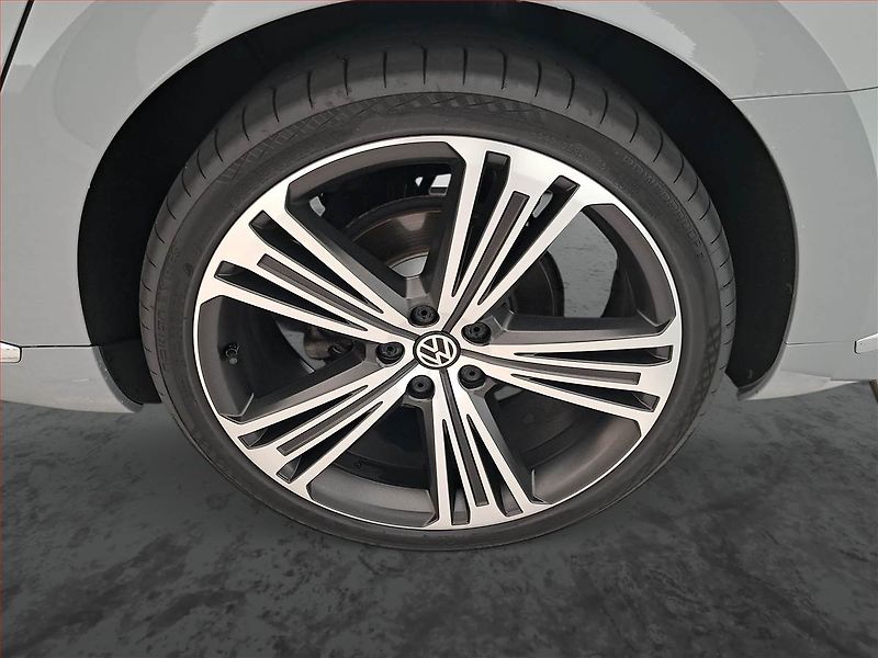 Volkswagen Arteon (2023) R-line 2.0 TDI - fotka 15 z 18