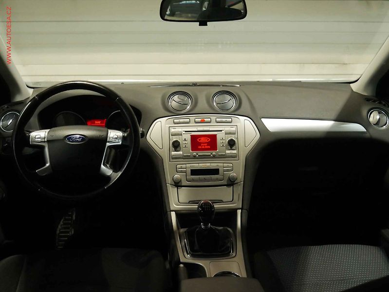 Ford Mondeo (2007) 2.0 TDCI, AC, STK9/28 - fotka 8 z 19