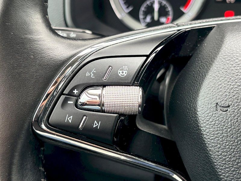 Škoda Karoq (2022) 1.5 TSI / 110 kW / AMBITION - fotka 30 z 30