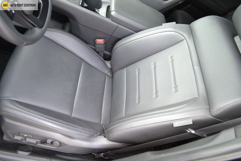 Hyundai Santa Fe 1.6T-GDI HEV 4WD CALLIGRAPHY 7 - fotka 51 z 95