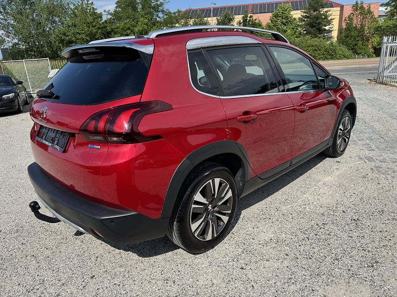 Peugeot 2008 (2017) 1.2FTS 81Kw PureTech Tažné - fotka 7 z 33