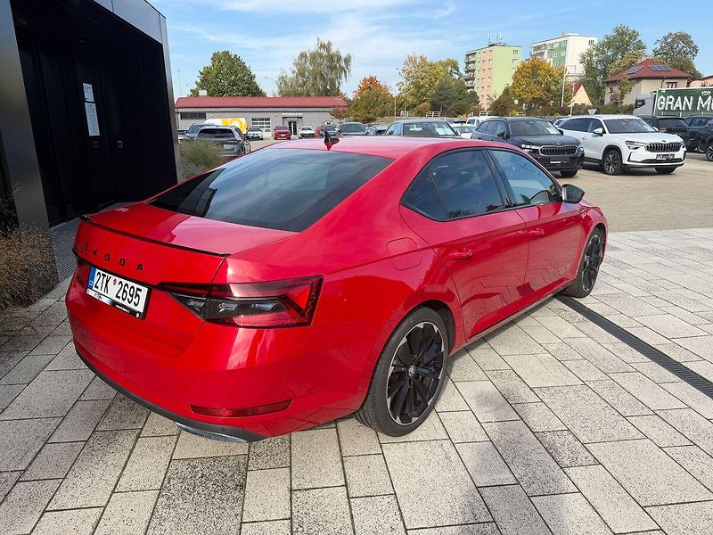 Škoda Superb Sportline  2,0TSI 140kW DSG - fotka 2 z 21