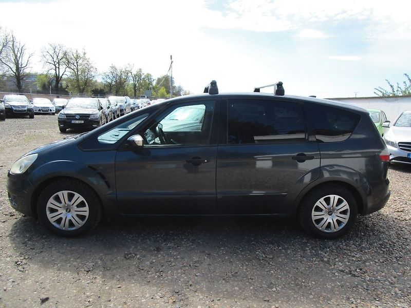 Ford S-MAX 2,0TDCi-96KW-AUTOMAT - fotka 4 z 24