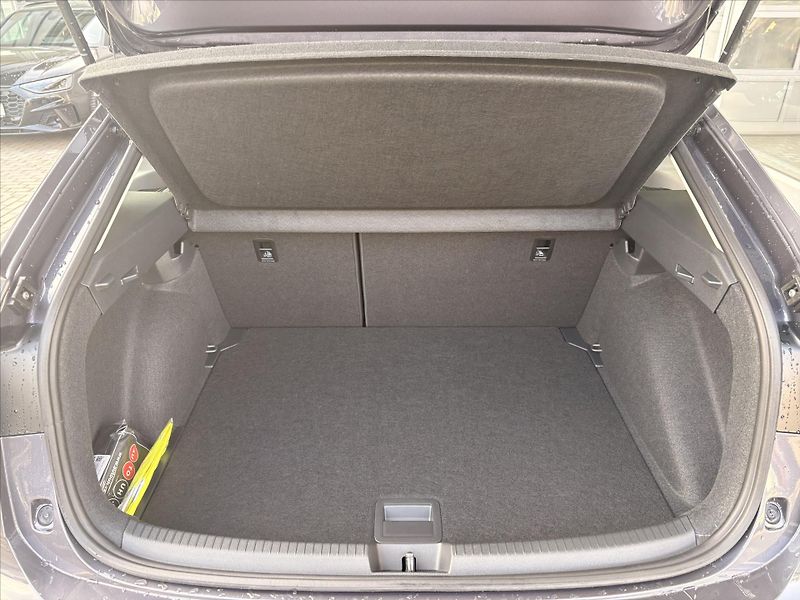 Volkswagen Taigo (2025) 1,0 TSI 85W 6G  People - fotka 9 z 14