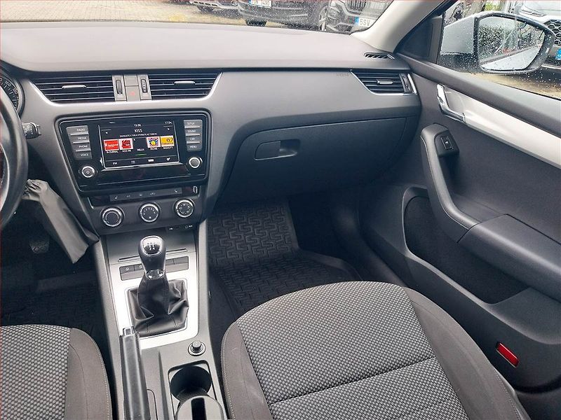 Škoda Octavia (2016) Ambition 1.6 TDI, Tempomat - fotka 8 z 12