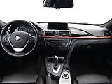 BMW Řada 3 330d xDrive Touring - náhled 13
