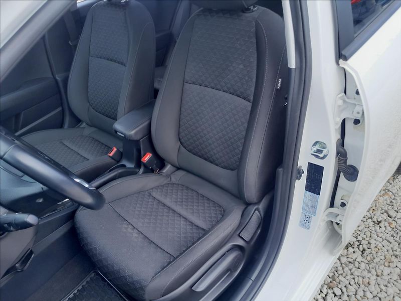 Kia Rio 1,2i 61kW - fotka 17 z 44