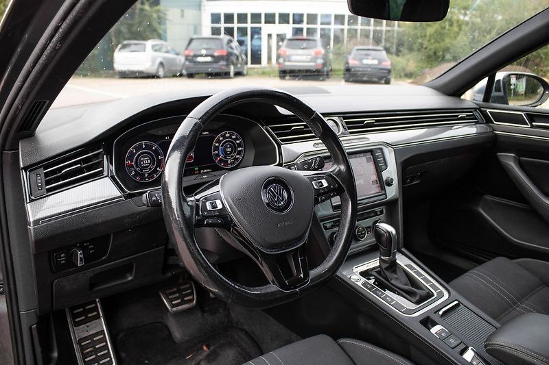 Volkswagen Passat - fotka 9 z 31