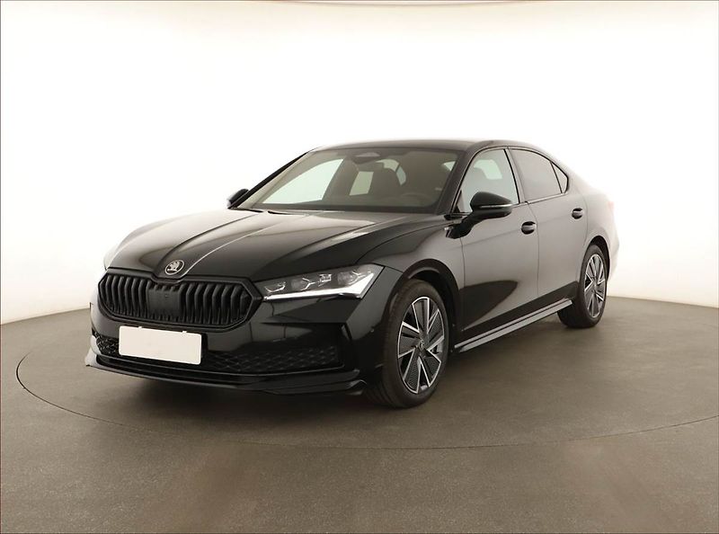 Škoda Superb (2025) 2.0 TDI, SPORTLINE, DPH - fotka 2 z 21