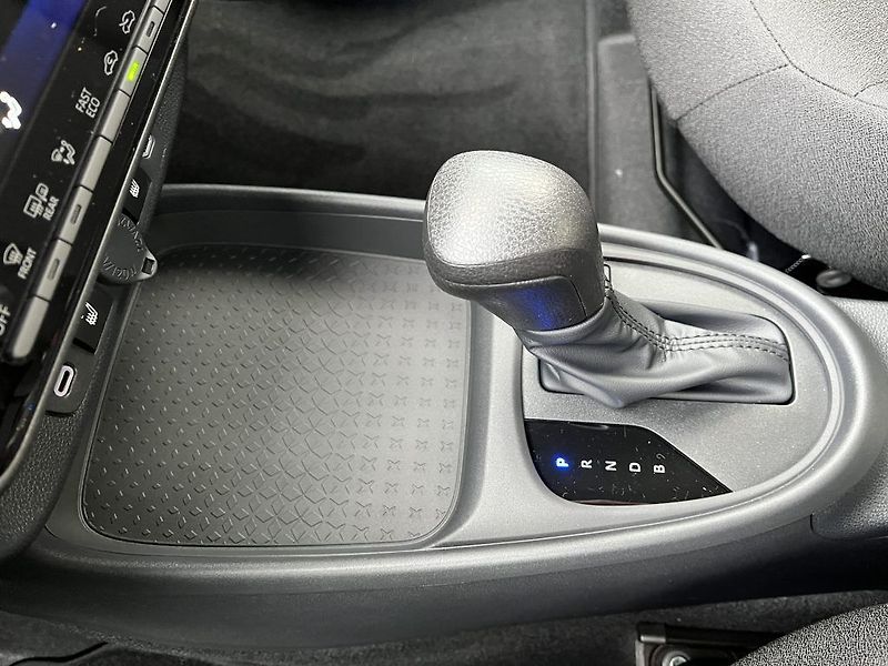 Toyota Aygo 1.5L HEV Comfort - fotka 20 z 26