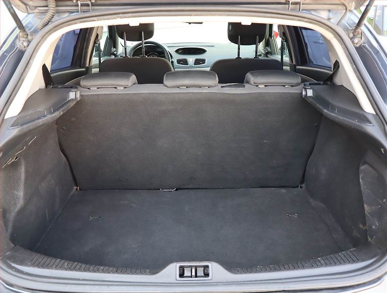 Renault Mégane (2010) 1.6 16V, po STK, jezdí výborně - fotka 12 z 14