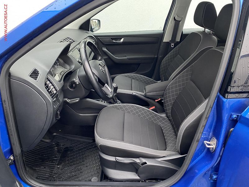 Škoda Fabia (2019) 1.0 TSi, ČR, Ambition, +pneu - fotka 9 z 17