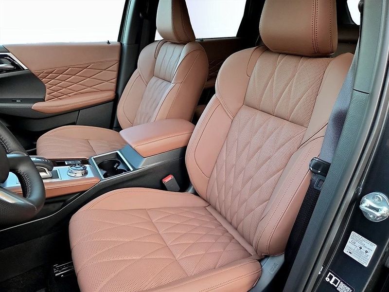 Mitsubishi Outlander (2025) 2.4 PHEV Instyle+ | 8 let záru - fotka 6 z 15