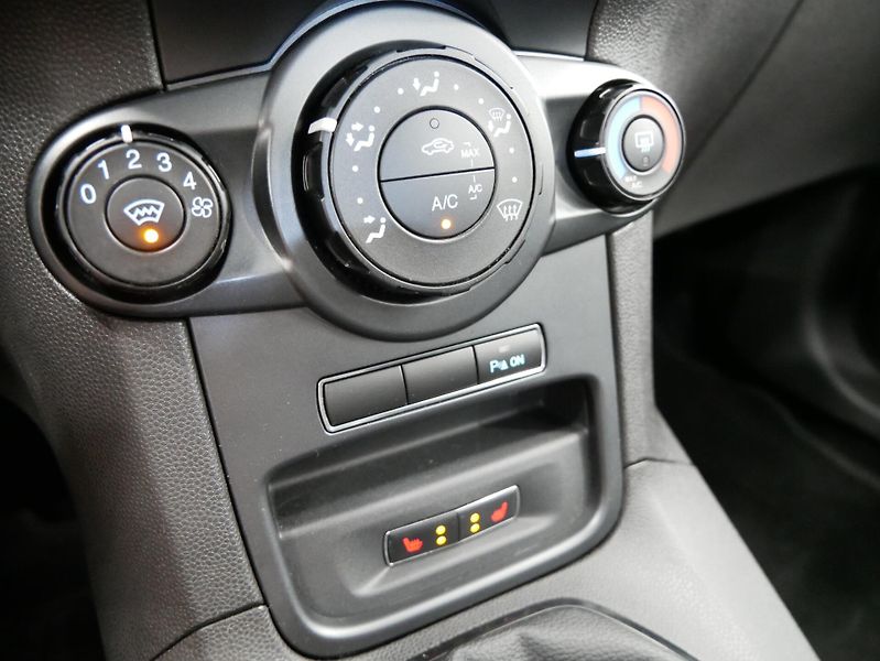 Ford Fiesta - fotka 21 z 25
