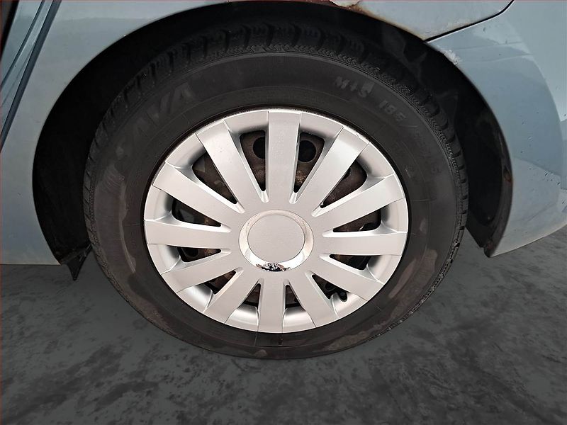 Hyundai i30 (2010) 1.4 CVVT, po STK, udržované - fotka 14 z 15