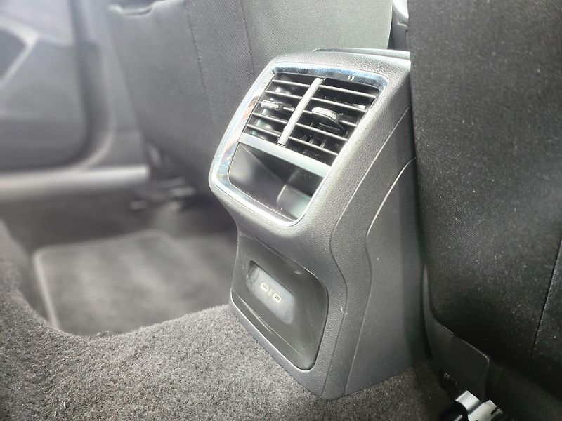 Škoda Octavia Style 2.0 TDI 110kW DSG Combi - fotka 25 z 27