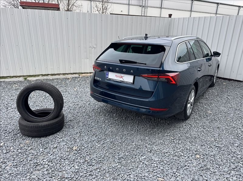 Škoda Octavia 2,0 TDI DSG STYLE+ DPH 1maj ČR - fotka 47 z 50