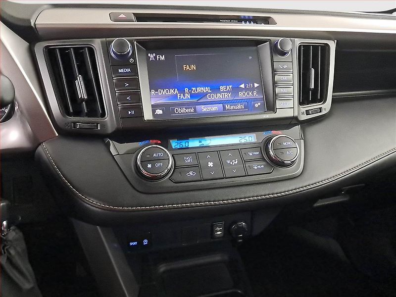 Toyota RAV4 (2016) 2.0 VVT-i, 4X4, Serv.kniha - fotka 12 z 19