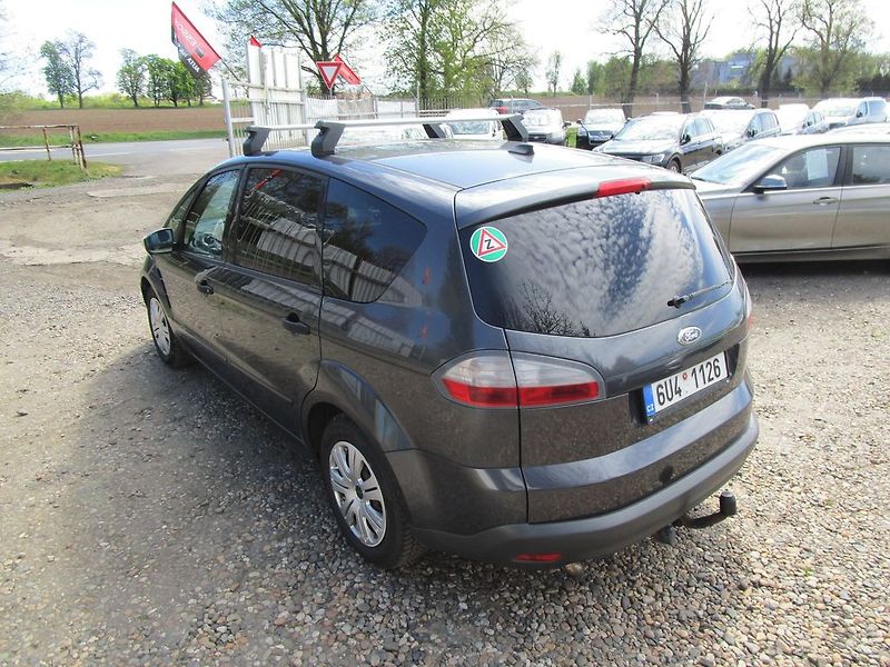 Ford S-MAX 2,0TDCi-96KW-AUTOMAT - fotka 5 z 24