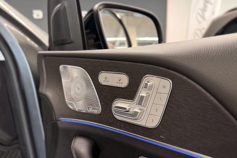 Mercedes-Benz GLS (2019) GLS 400d 4Matic AMG Line - fotka 42 z 111