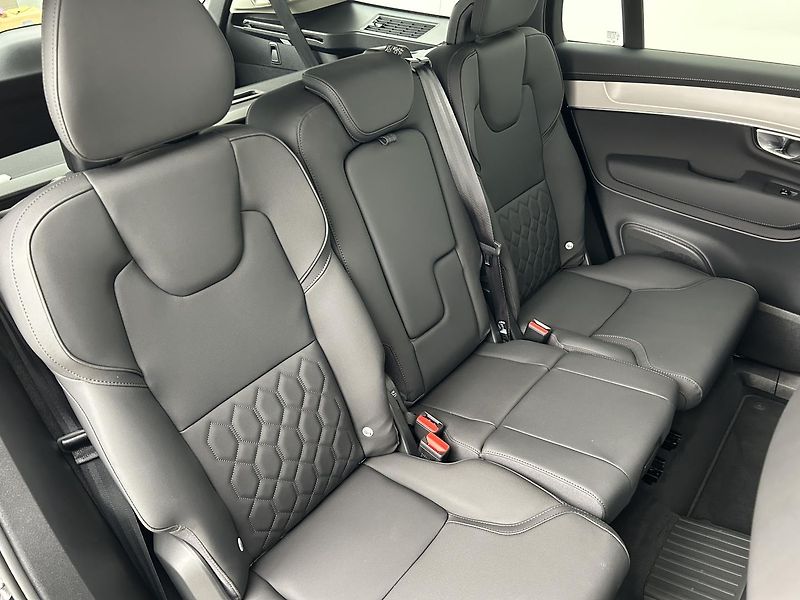 Volvo XC90 2.0 T8 4x4 . - fotka 14 z 28