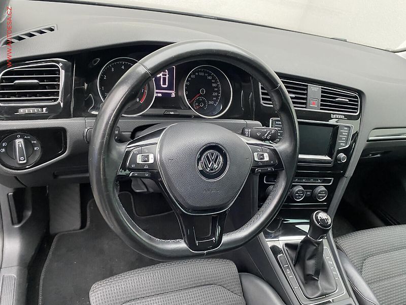 Volkswagen Golf (2013) 1.4 TSi, Highline, bixen - fotka 13 z 19