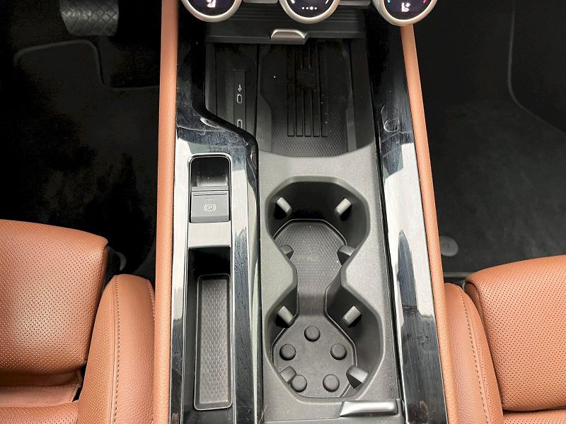 Škoda Superb (2024) COMBI L K TD 110/2.0 A7F - fotka 23 z 39