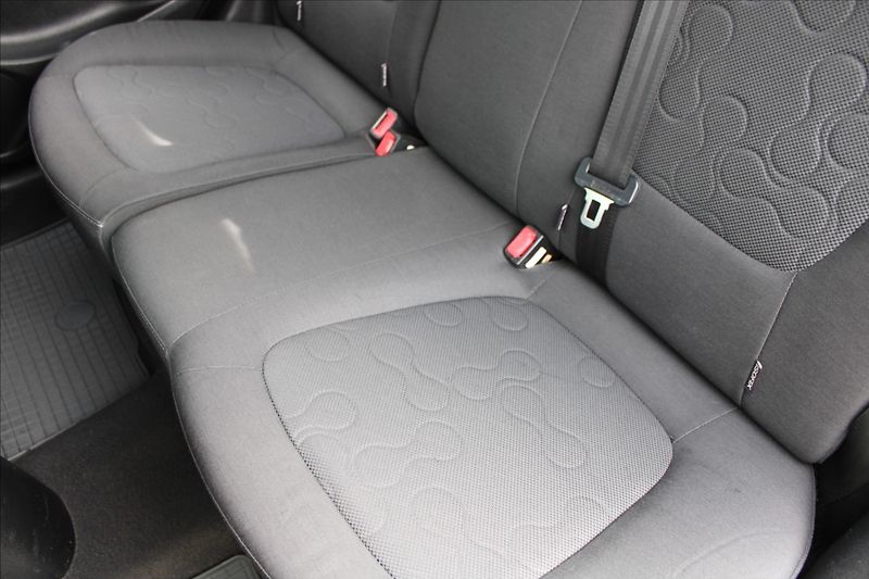 Hyundai i20 1,2 i  NOVÉ V ČR,KLIMATIZACE - fotka 16 z 20