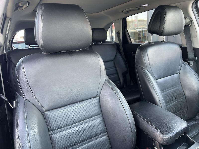 Kia Sorento 2.2CRDi REBEL 4x4 KŮŽE 7MÍST - fotka 41 z 52