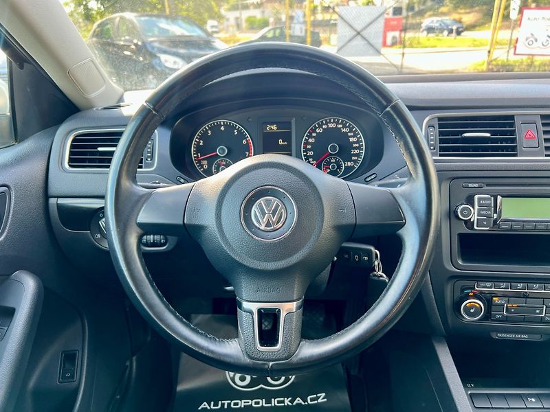 Volkswagen Jetta (2011) 1.2TSi 77kW *ALU*PDC*Klima* - fotka 14 z 19