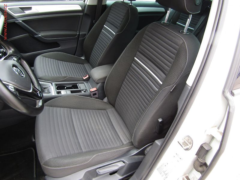 Volkswagen Golf (2014) 1.6 TDi 4x4, CUP, navi - fotka 9 z 17
