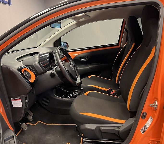 Toyota Aygo 1.0 SELECTION x-cite - fotka 7 z 15