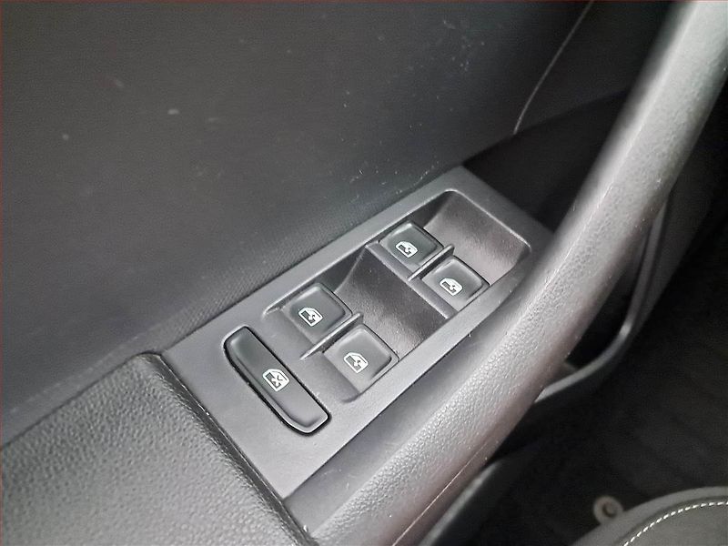 Škoda Rapid (2018) Spaceback 1.0 TSI, ČR,1.maj - fotka 17 z 18