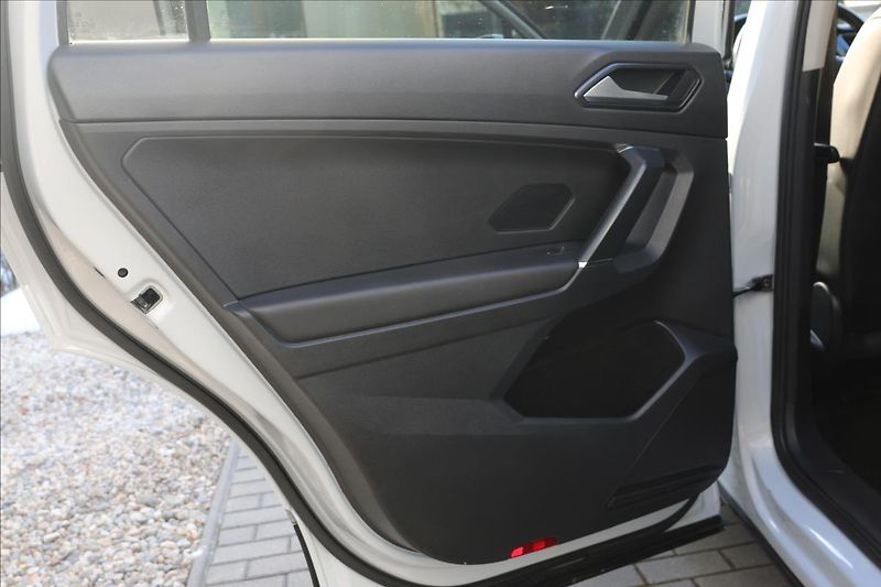 Volkswagen Tiguan Allspace 2,0 Tsi, 4motion, 7míst - fotka 28 z 44