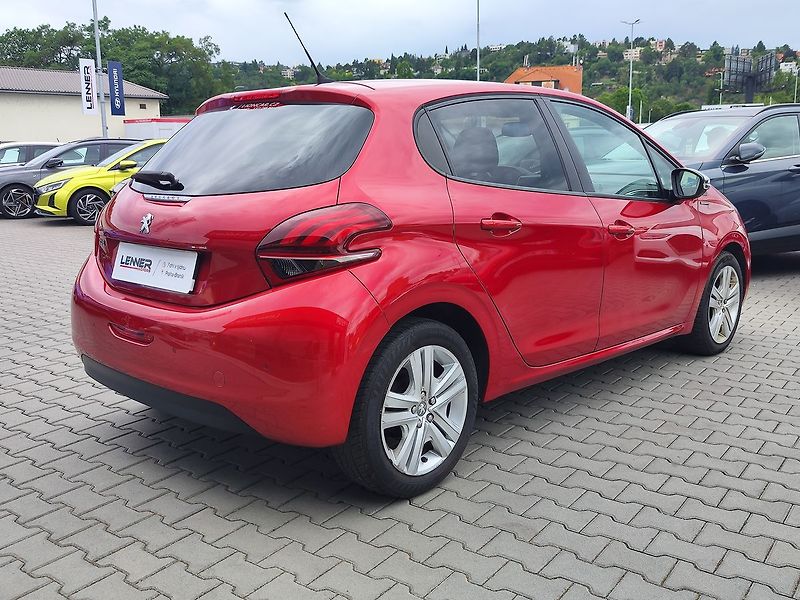 Peugeot 208 1.2 PureTech/61kW SIGNATURE - fotka 5 z 26