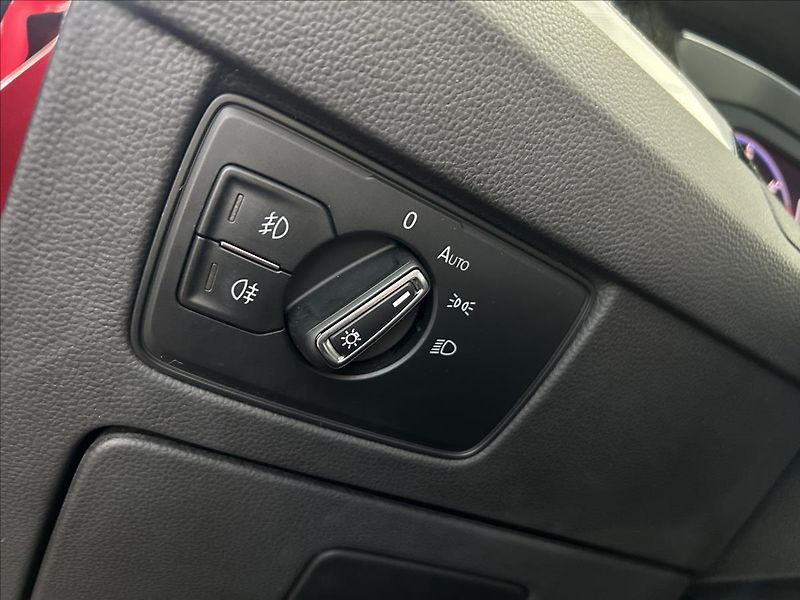 Volkswagen Passat 2,0   TDI 90kW,DSG,SERVISKA - fotka 11 z 31