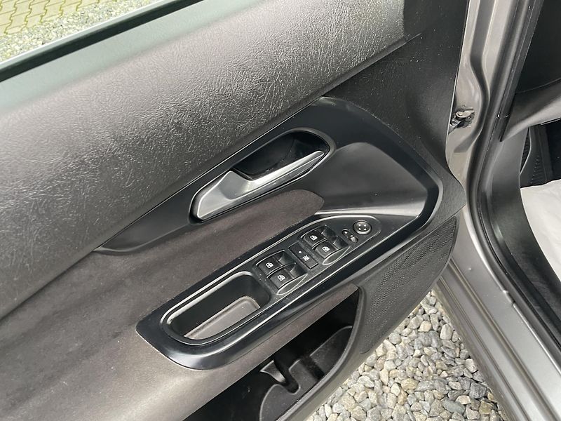 Fiat Tipo 1.4Ti-JET 120PS LPG LOUNGE TOP - fotka 102 z 187