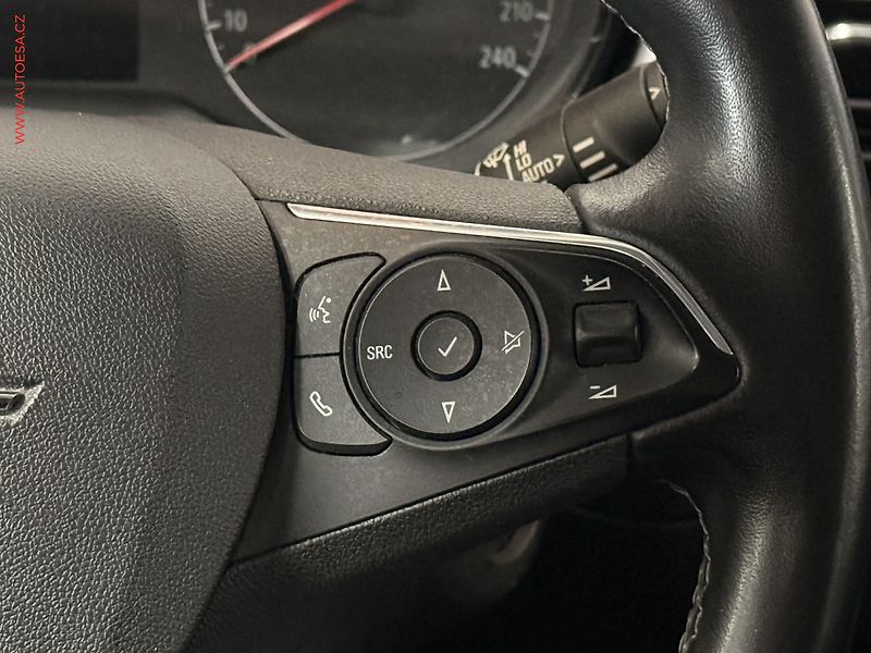 Opel Crossland X (2018) 1.2 i, ČR - fotka 15 z 17