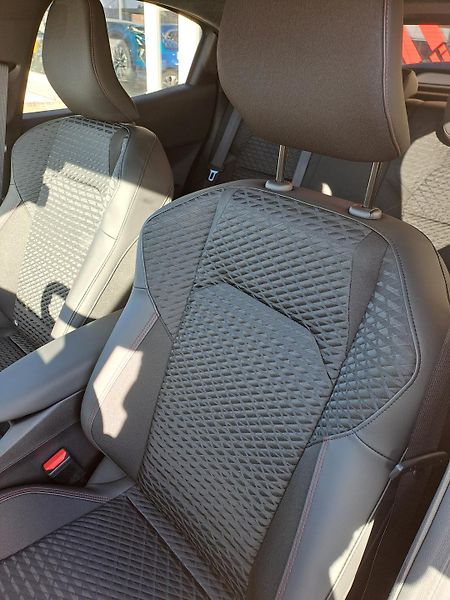 Renault Clio (2026) Techno TCe 115 - fotka 26 z 37